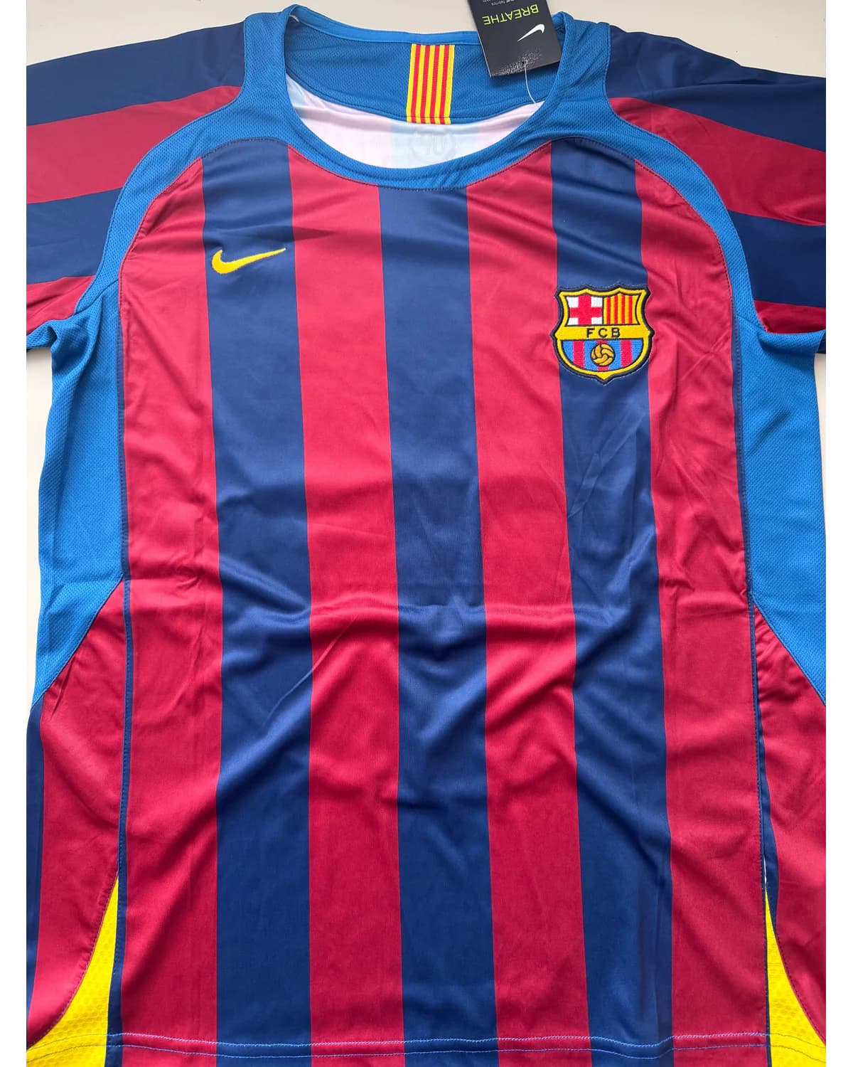 Barcelona Ronaldinho Retro Jersey
